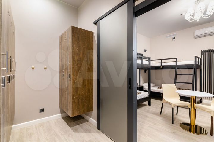 Комната 50 м², 1/4 эт.