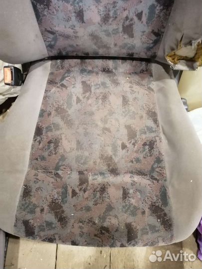 Сидения Nissan