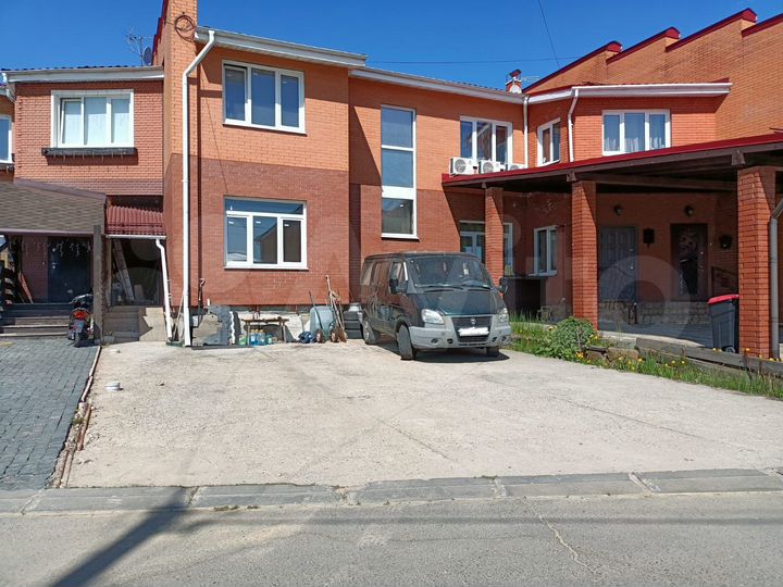 Таунхаус 144 м² на участке 2,73 га