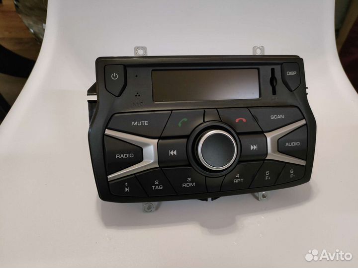 Штатная магнитола LADA vesta