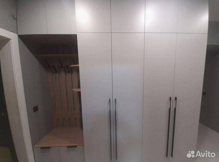 Шкаф распашной