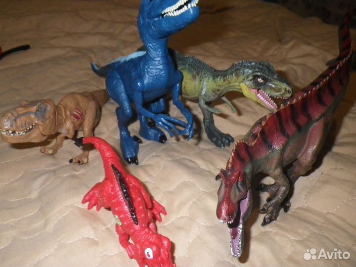 Динозавры jurassic world. цена за всё