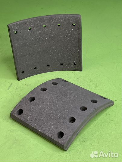 Накладки тормозные 2-рем. (420x180) (93251 8x15 80