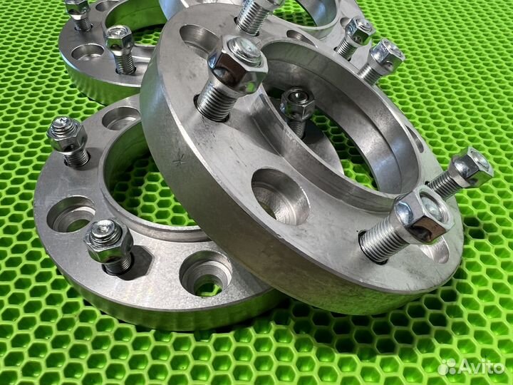 Проставки 5х150 30 мм. LC200, Lexus LX570 4 шт