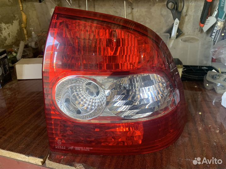 Задняя фара приора правая