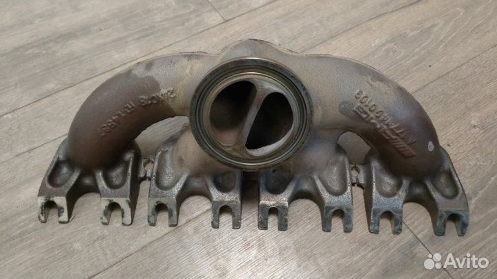 Выпускной коллектор левый Mercedes Amg Gt 63S 4