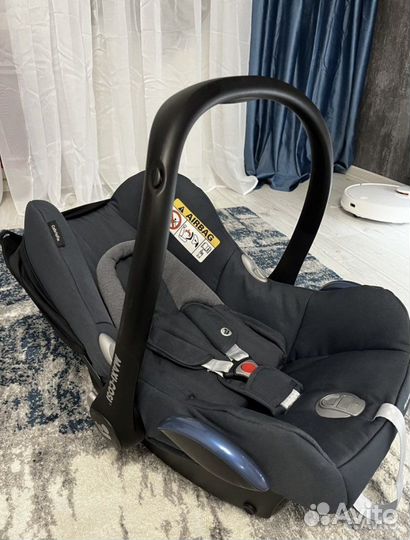 Автолюлька Maxi-Cosi Cabriofix i- size