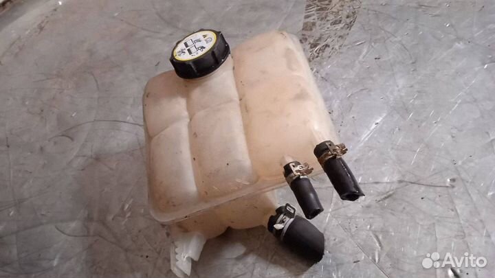 Бачок расширительный Ford C-Max 2005 3M5N8K218