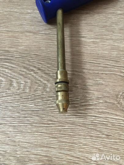 Ручной садовый опрыскиватель