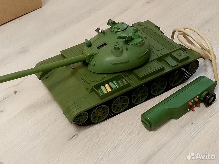 Игрушка танк СССР