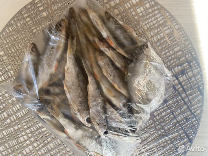 Рыба очень вкусная, вяленая, плотва-окунь