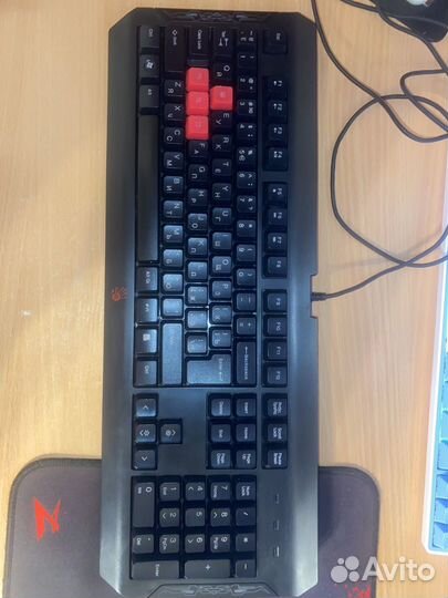 Игровая клавиатура Bloody Q100