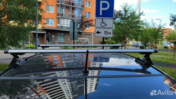 Багажник на машину и держатели велосипеда