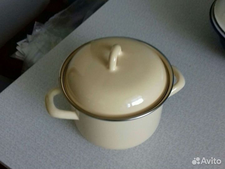 Кастрюля новая