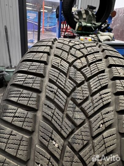 Goodyear UltraGrip 5/6 R5.5