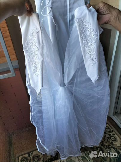 Свадебное платье