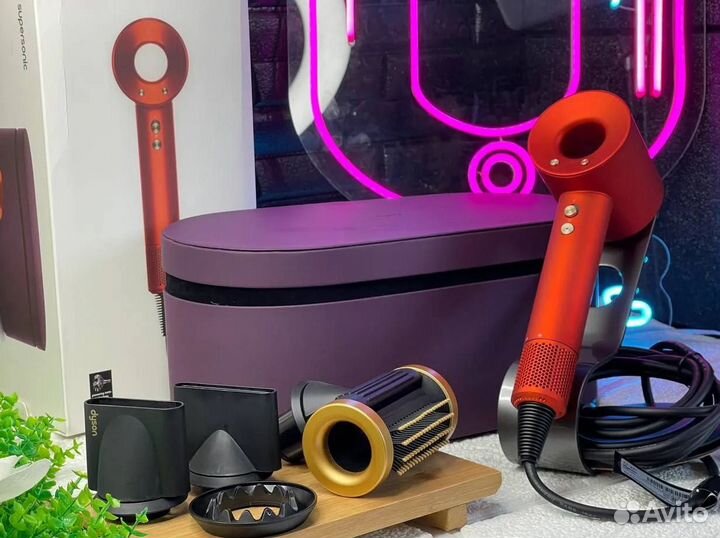 Фен Dyson HD15 с кейсом / новый, гарантия