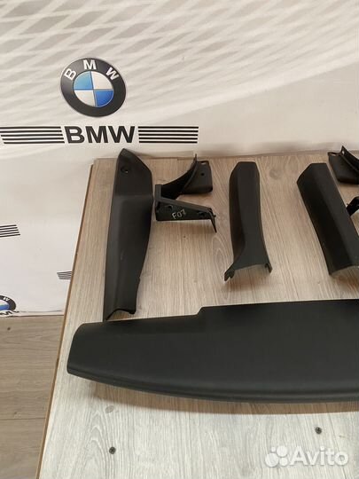 Накладка крышки багажника верхняя BMW F07