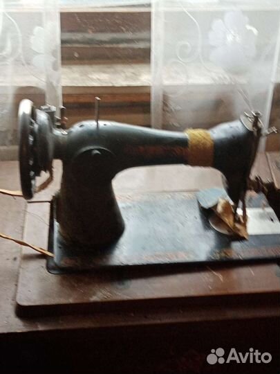 Швейная машина Подольск 142