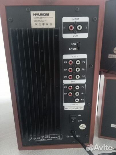 Колонки для компа (можно подключиться к смартфону)