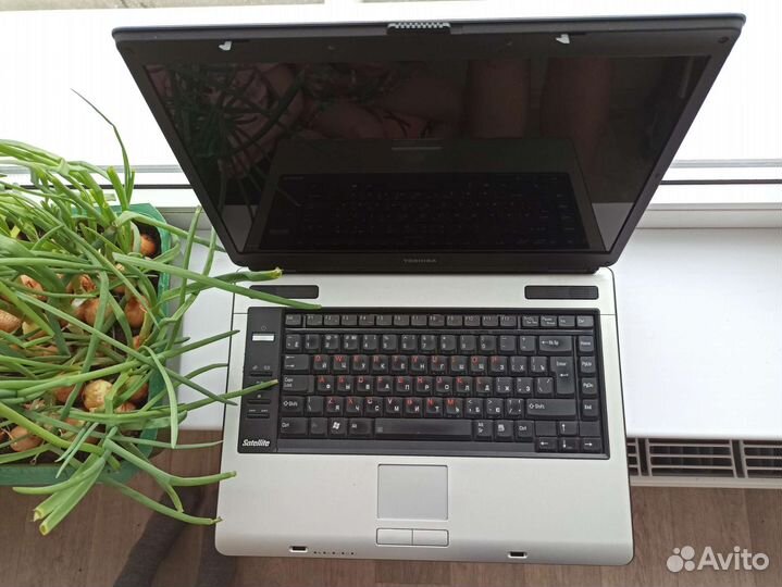 Ноутбук toshiba satellite a100-811