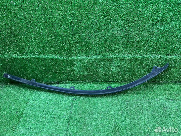 Накладка бампер передний правая Toyota Yaris 5595