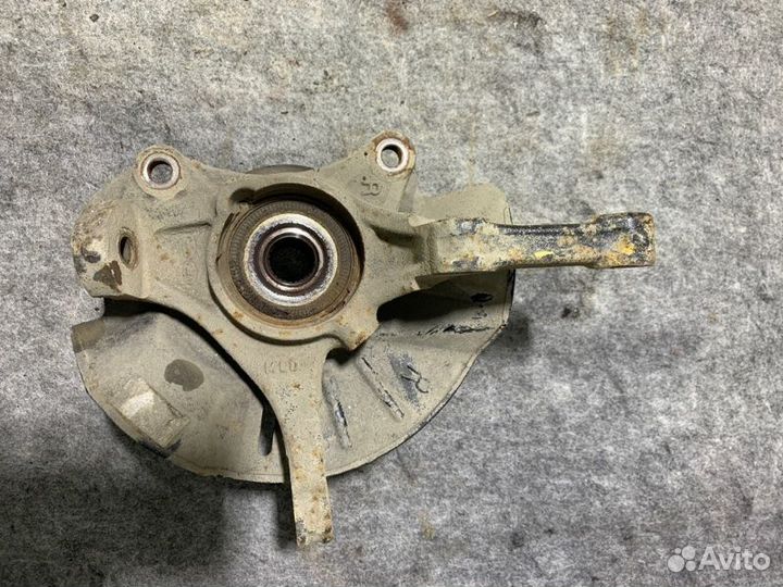 Кулак поворотный передний правый Hyundai Solaris 2