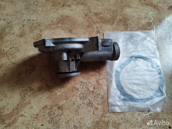 Водяная помпа для автомобиля