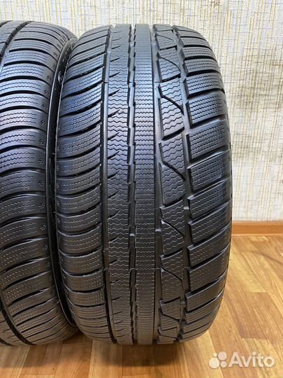 LingLong Green-Max Winter UHP 235/45 R18