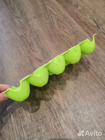 Ячейки/подставка для яиц в холодильник