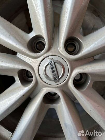 Pirelli scorpion verde 215 60 r17 на Nissan Qashqa