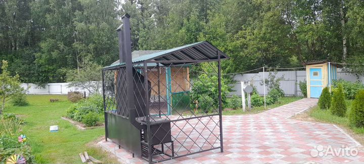 Мангал с крышей