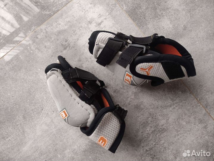 Налокотники хоккейные детские