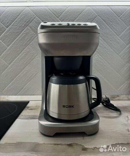 Кофемашина Bork c600