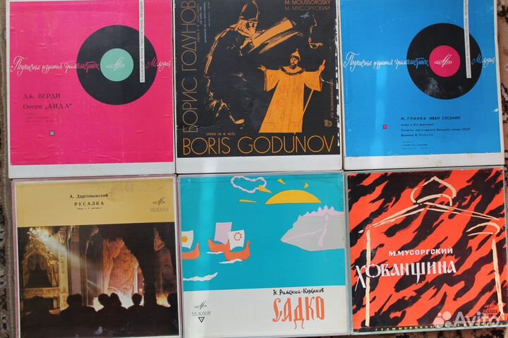 Пластинки с записями опер