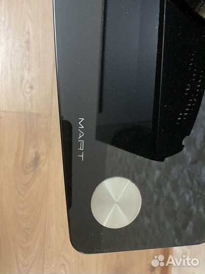 Стеклянная тумба под тв