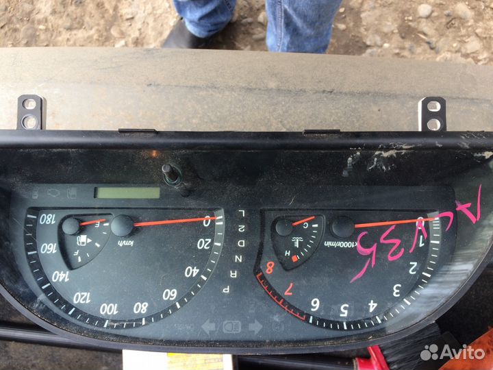 Щиток приборов Toyota Camry