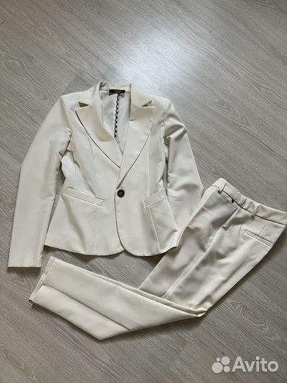 Брючный костюм женский 42 44