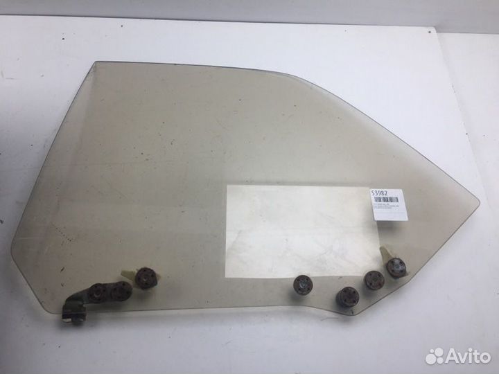 Стекло двери заднее левое Nissan Bluebird HNU13