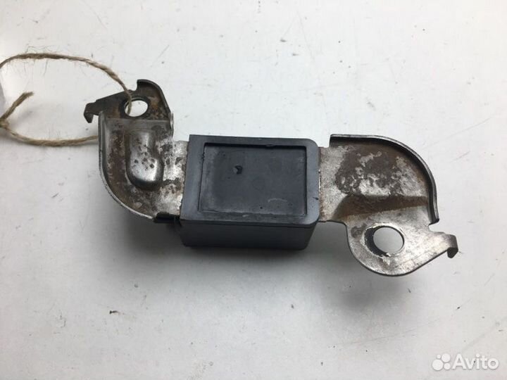 Датчик Airbag передний правый Toyota Windom VCV10