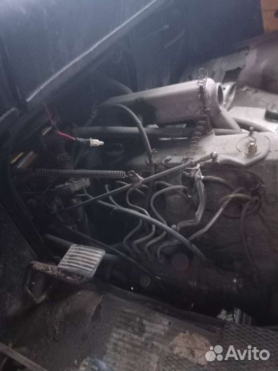 Двигатель на mercedes L 407 D