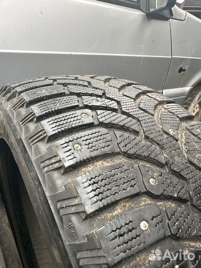 Bridgestone Blizzak Spike-01 235/55 R18