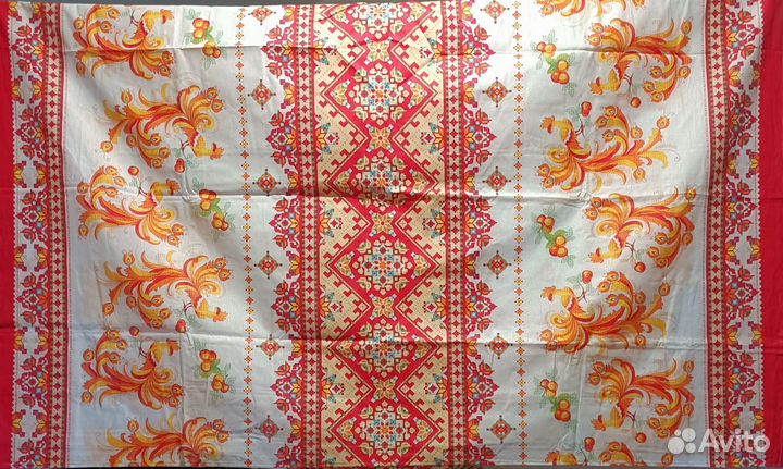 Скатерть новая и 3 полотенца