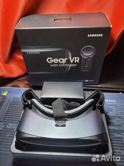 Очки вертуальной реальности Samsung Gear VR