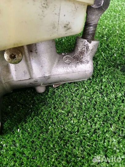 Главный тормозной цилиндр Mercedes w210