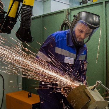 Сварщик бронекорпуса вахта