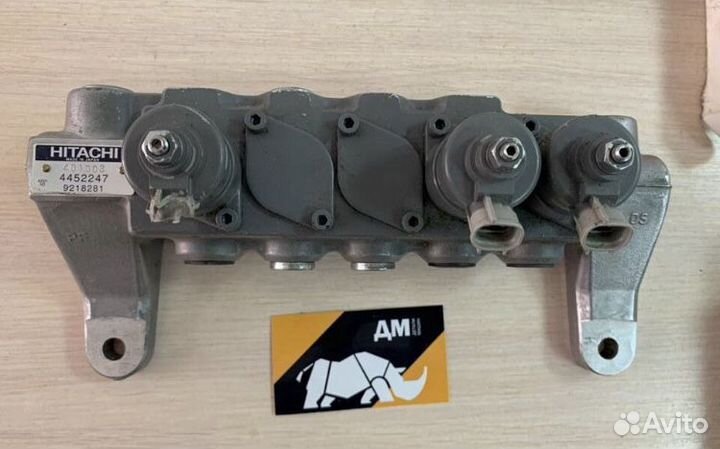 Блок электромагнитных клапанов hitachi