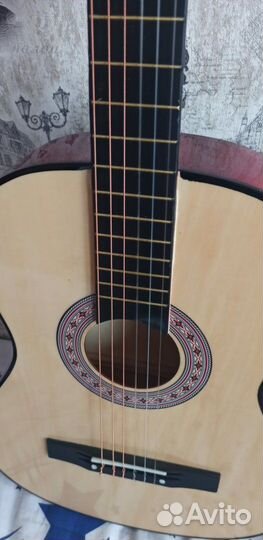 Классическая гитара шестиструнная