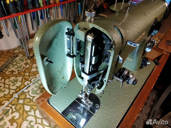 Швейная машина radom