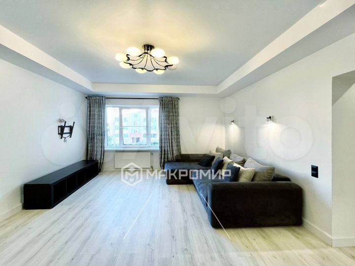 3-к. квартира, 99,7 м², 2/4 эт.